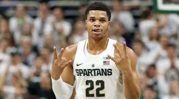 守的重压下 守的重压下