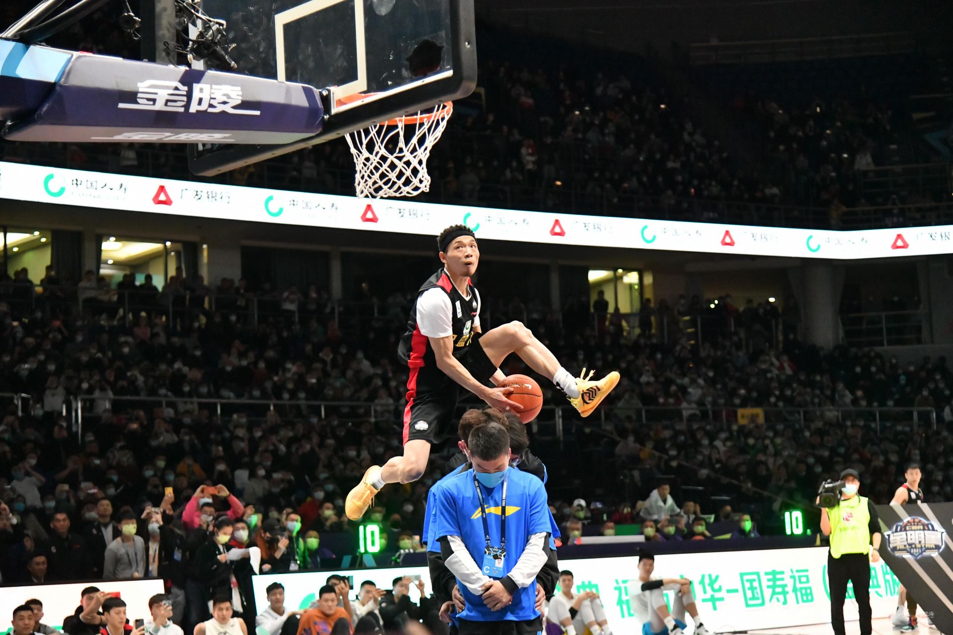 权威记者与 权威记者与